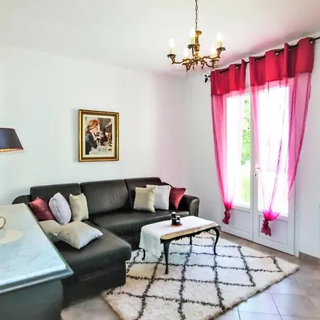 2 Bedroom Cozy In