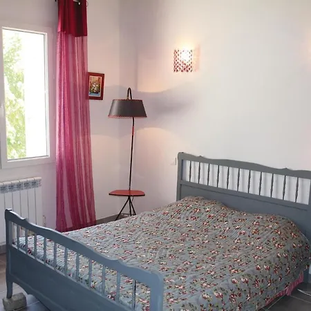 2 Bedroom Cozy In Holiday home